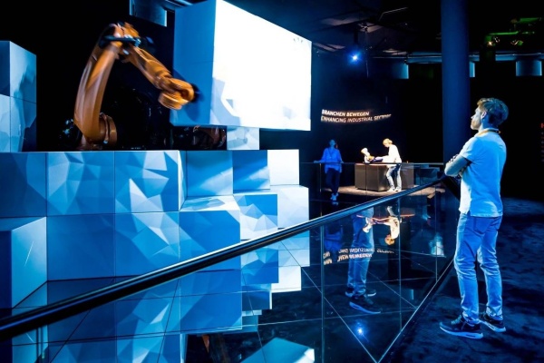 機(jī)器人企業(yè)展廳設(shè)計案例