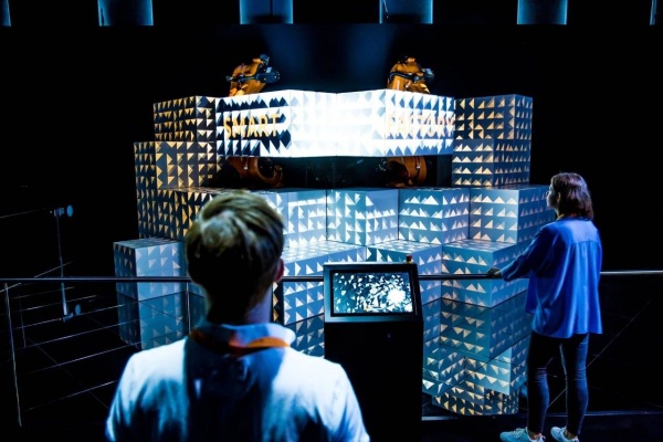 機(jī)器人企業(yè)展廳設(shè)計案例