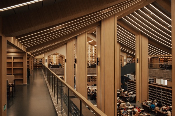 大學(xué)圖書館設(shè)計